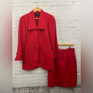 Executive Collection Womens Size 8 Fully Lined Embroidered detail Red Skirt Suit